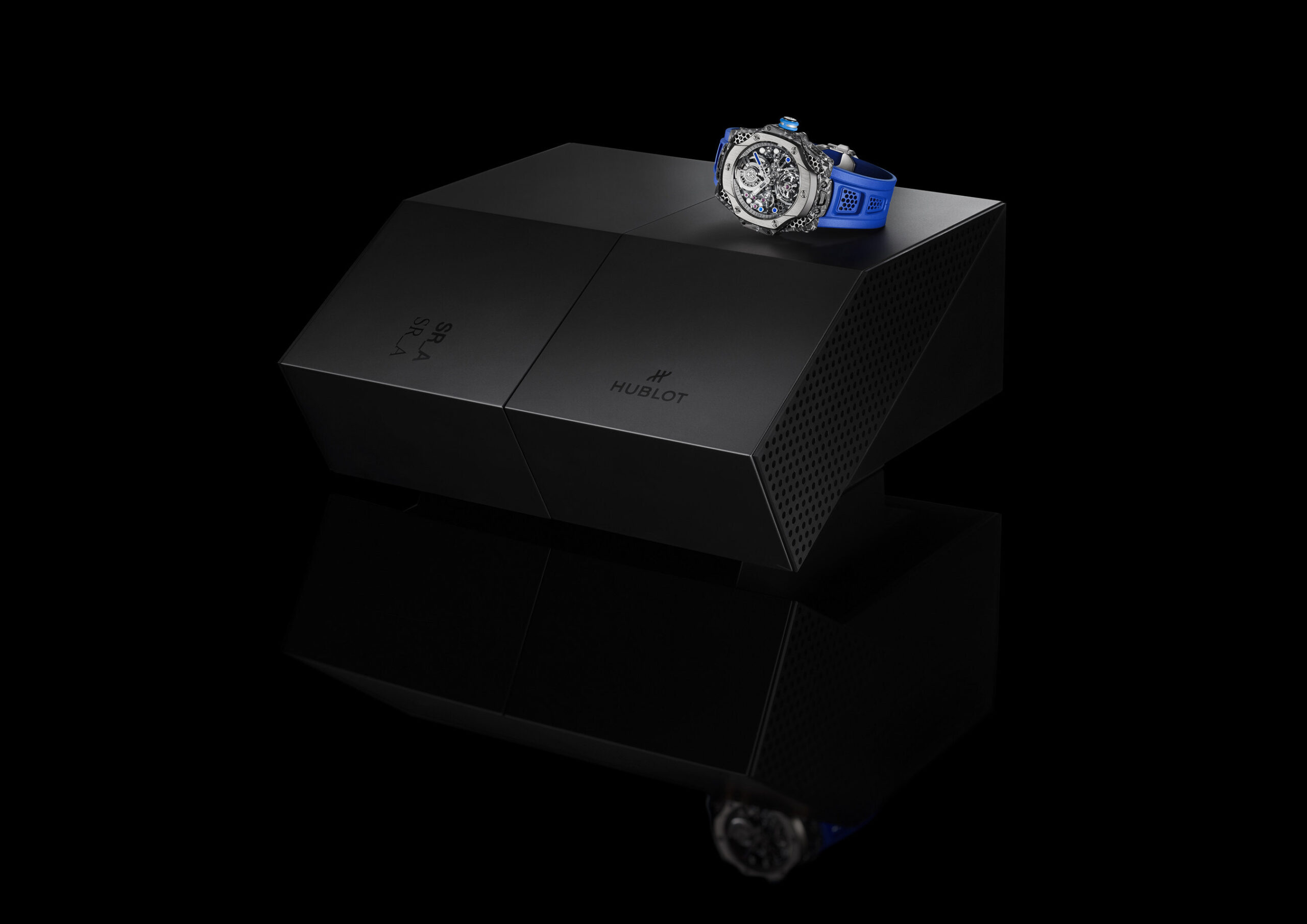 Hublot - 428.NQ.0100.RX.SRA24-BOX-HR-B-DIGITAL-1-original - Courtesy of Hublot