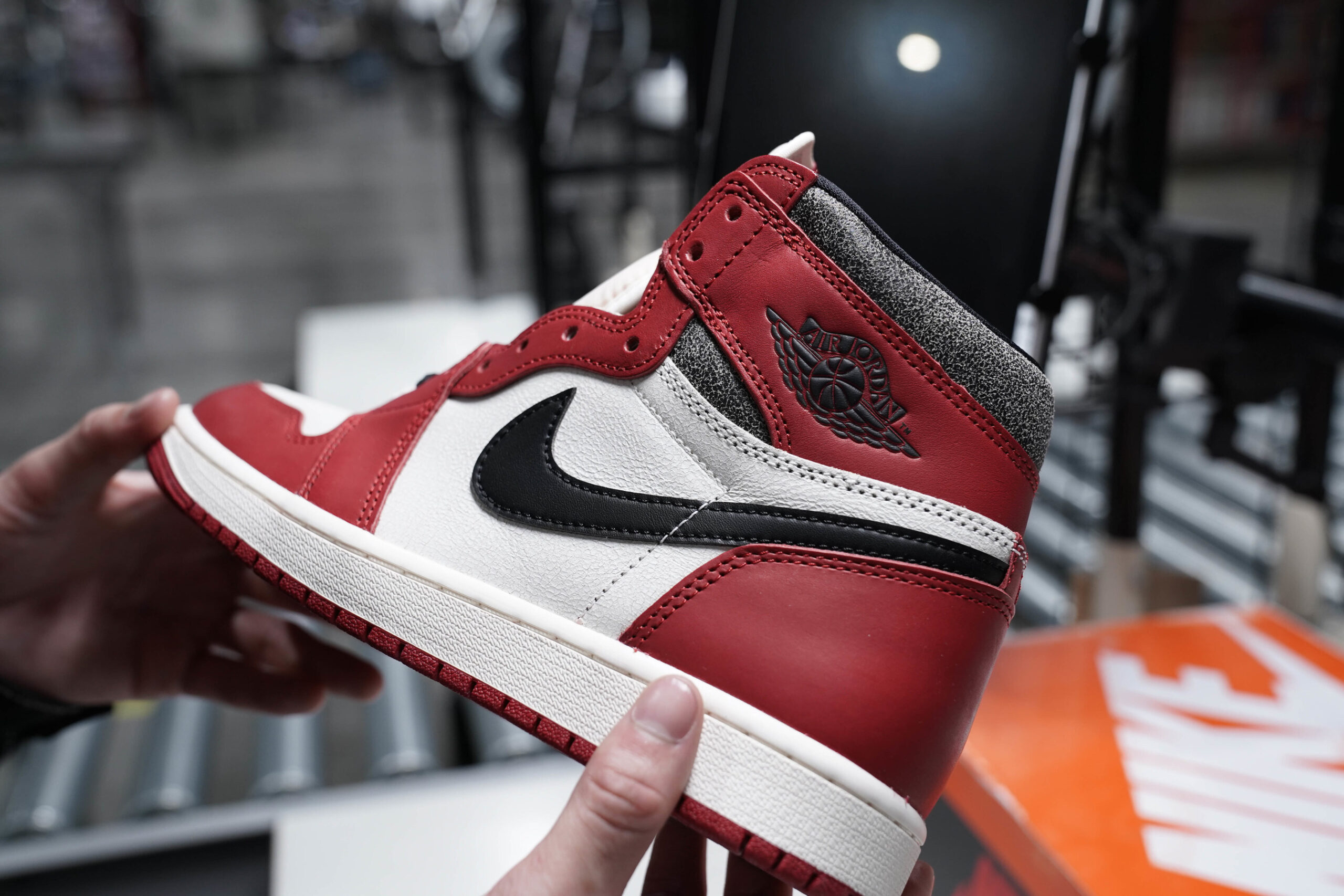 How SNKRDUNK Stays High in a Low Market- Courtesy of SNKRDUNK
